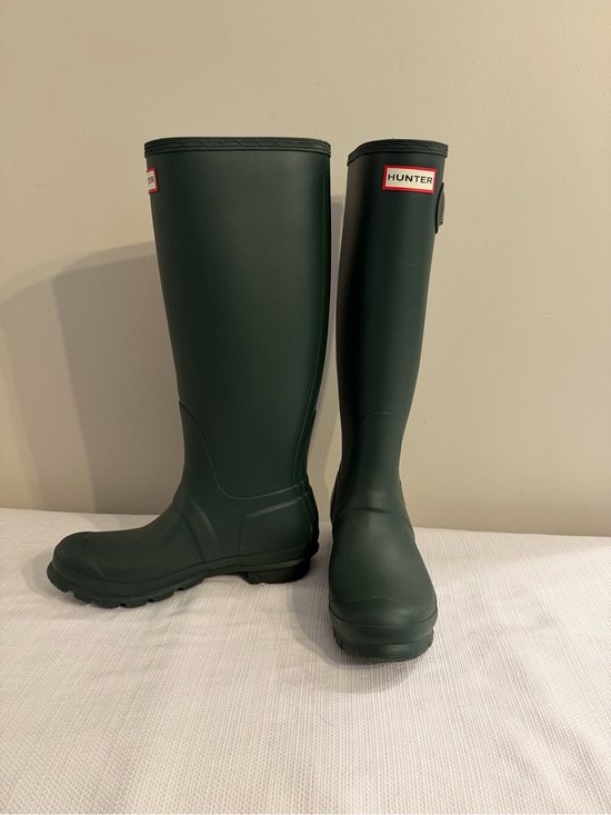 Hunter Shoes - Women’s Hunter Tall Matte Forest Green Rain Boots sz 7 *never worn see pics